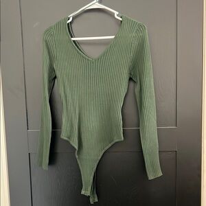 Ribbed V-Neck Bodysuit - Green